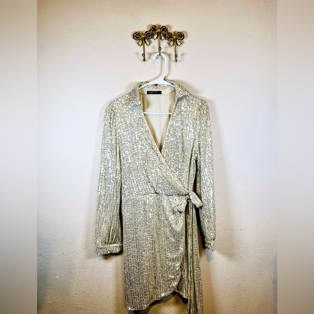 Double Crazy Sparkling Gold Sequin with Ivory UnderFaux Wrap Mini Dress. Size XL